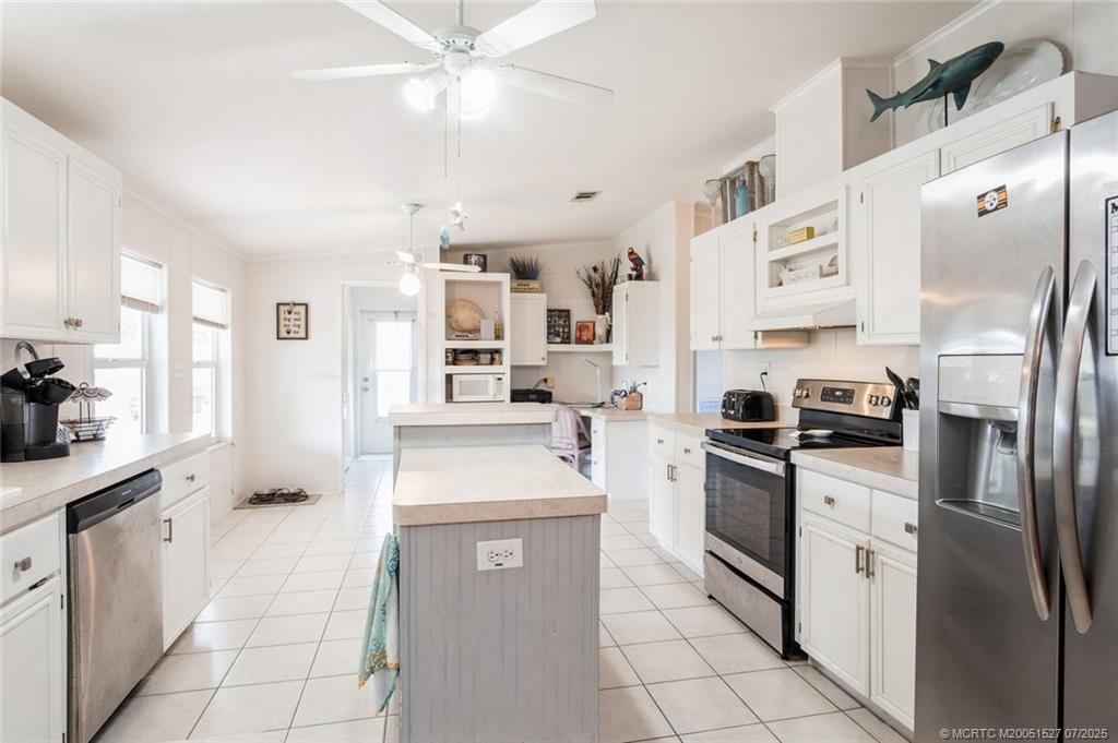 Hobe Sound, Florida 33455, United States, 3 Bedrooms Bedrooms, ,2 BathroomsBathrooms,Residential,Active,178420