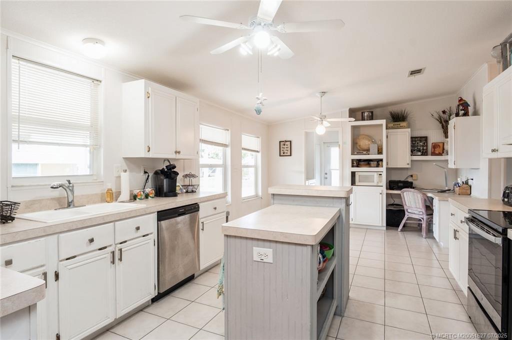 Hobe Sound, Florida 33455, United States, 3 Bedrooms Bedrooms, ,2 BathroomsBathrooms,Residential,Active,178420