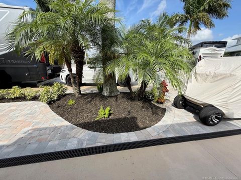 236 NW Hazard Way, Port Saint Lucie, FL 34986 - #: M20049230