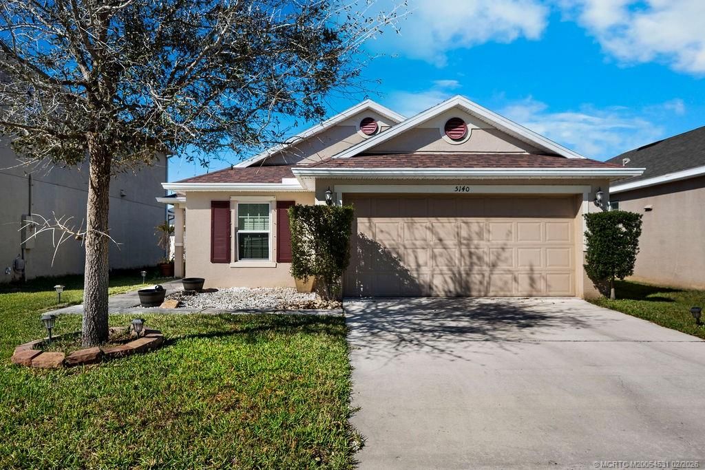 Photo of 5140 NW Pine Trail Circle, Port Saint Lucie, FL 34983 (MLS # M20054531)