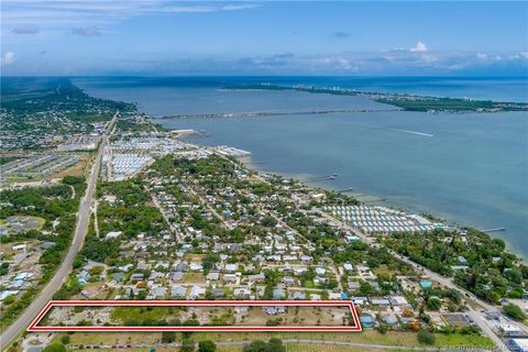 2388 NE Sharp Street Jensen Beach FL 34957