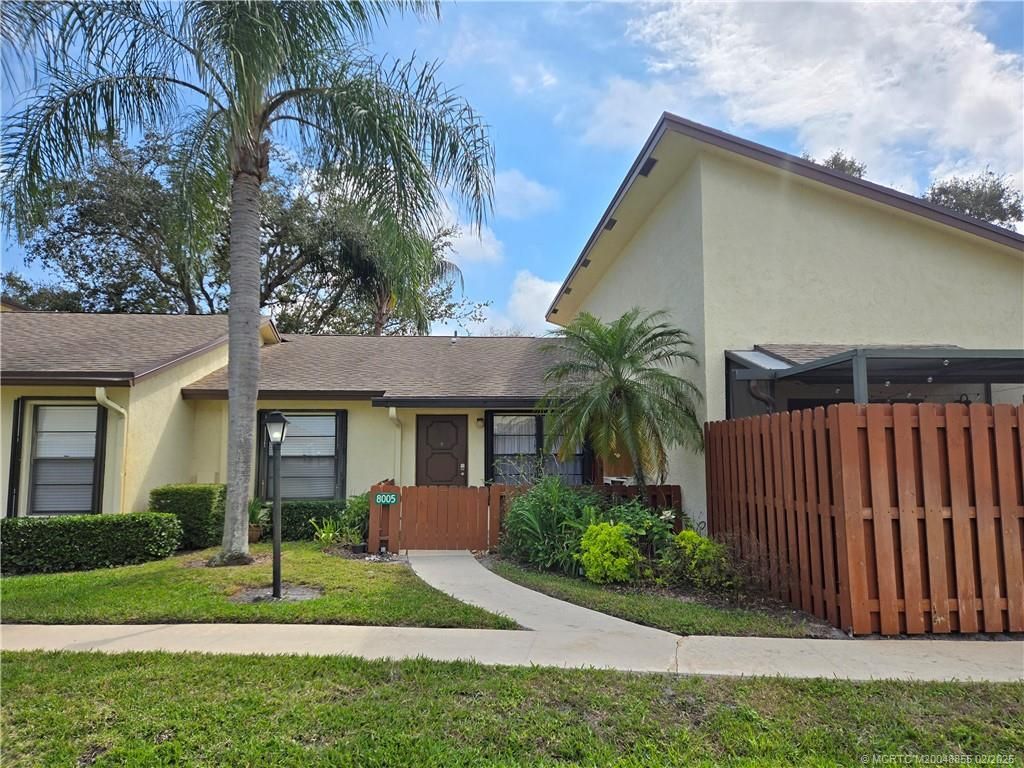 Photo of 8005 SE Villa Circle #2714C, Hobe Sound, FL 33455 (MLS # M20048855)