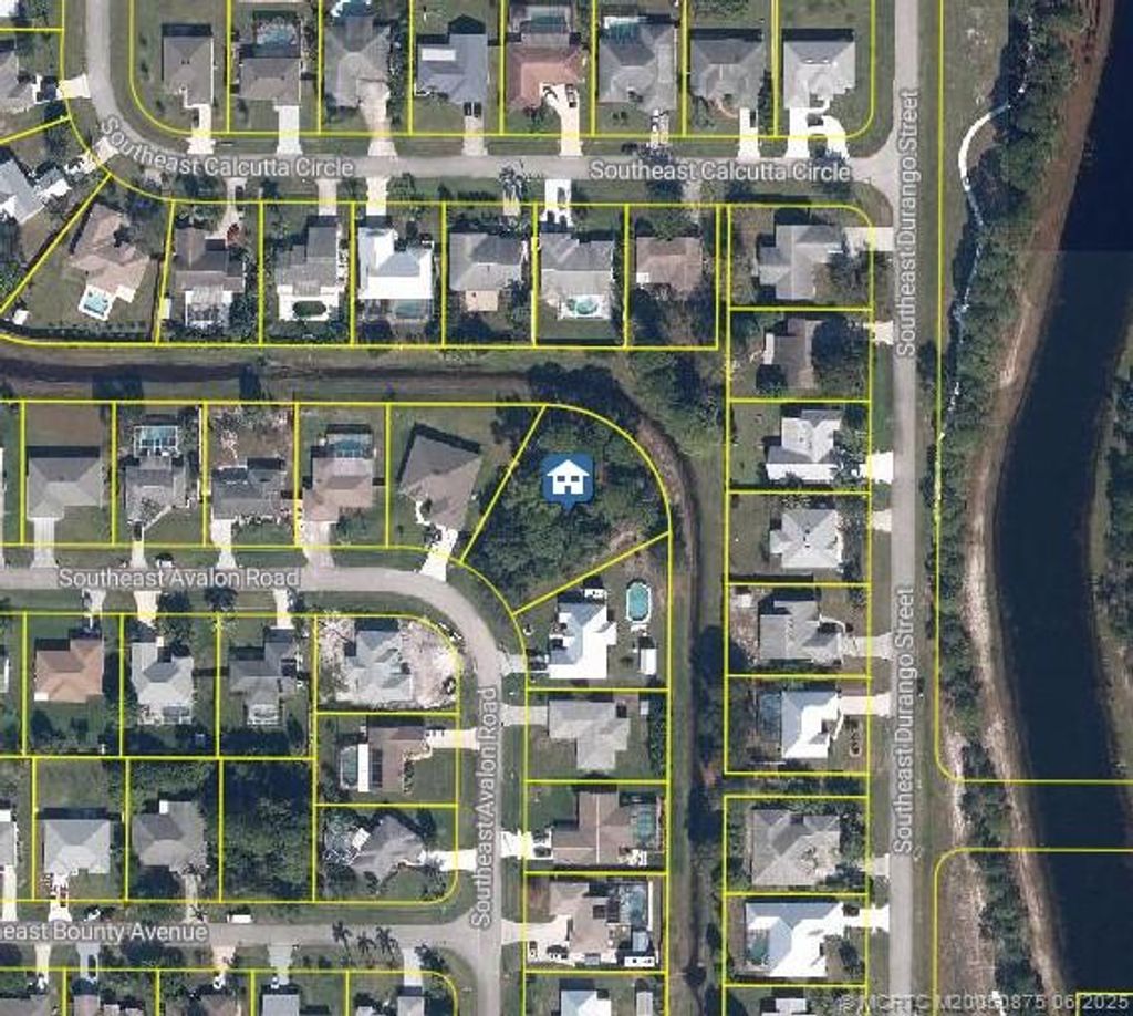 Photo of 2373 SE Avalon Road, Port Saint Lucie, FL 34952 (MLS # M20050875)