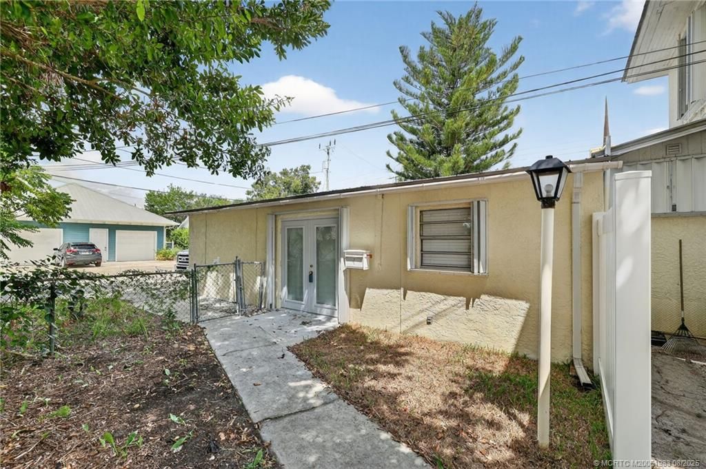 Photo of 410 SW California Avenue #B, Stuart, FL 34994 (MLS # M20051983)