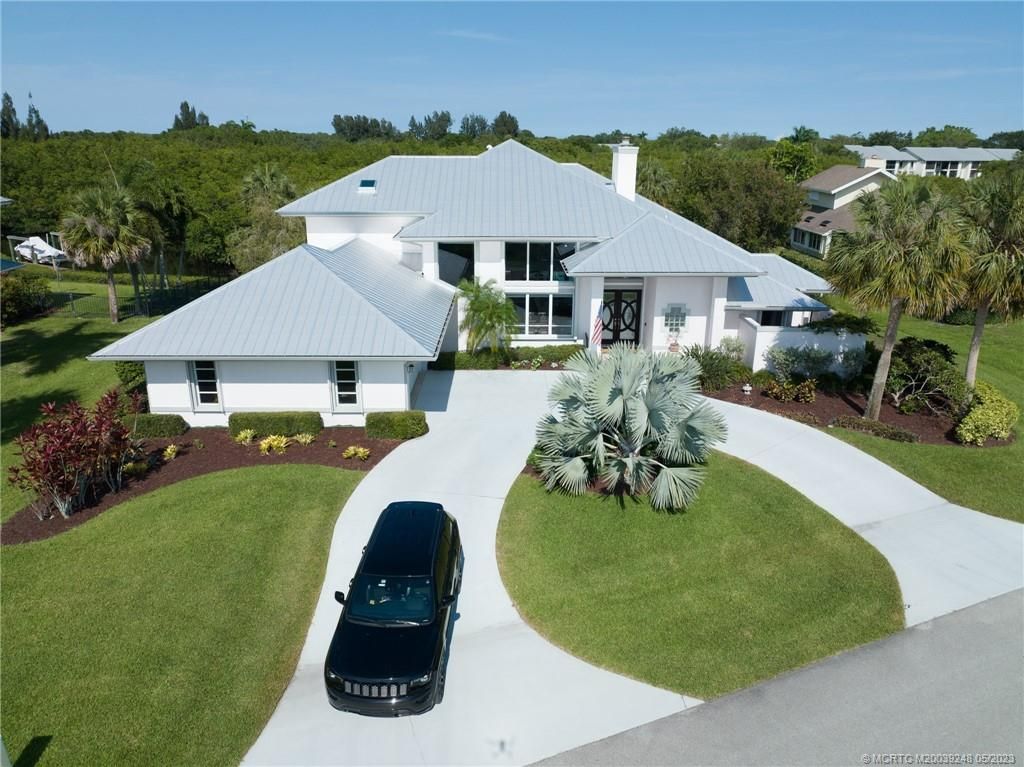Photo of 2345 NW Bay Colony Drive, Stuart, FL 34994 (MLS # M20039248)