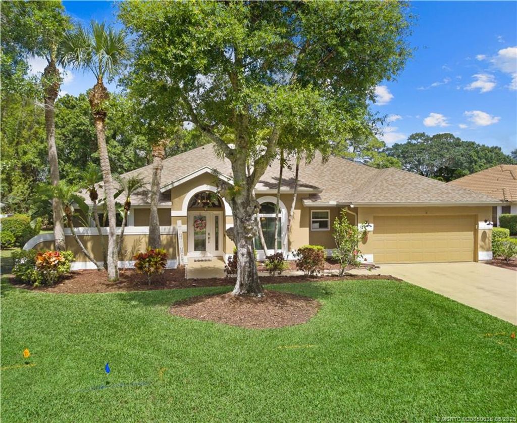Photo of 2055 SW Danforth Circle, Palm City, FL 34990 (MLS # M20050636)