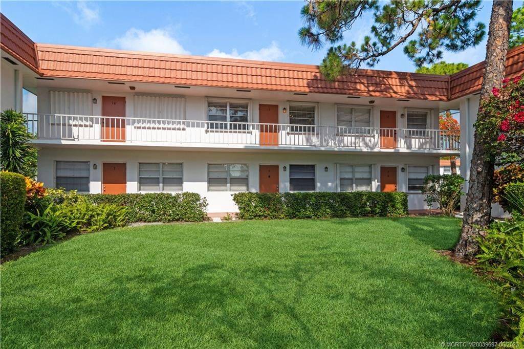 Photo of 2600 SE Ocean Boulevard #M11, Stuart, FL 34996 (MLS # M20039697)