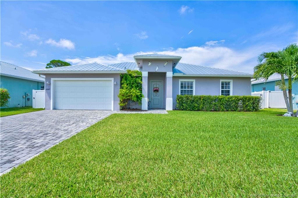 Photo of 6207 SE Amethyst Terrace, Hobe Sound, FL 33455 (MLS # M20040812)