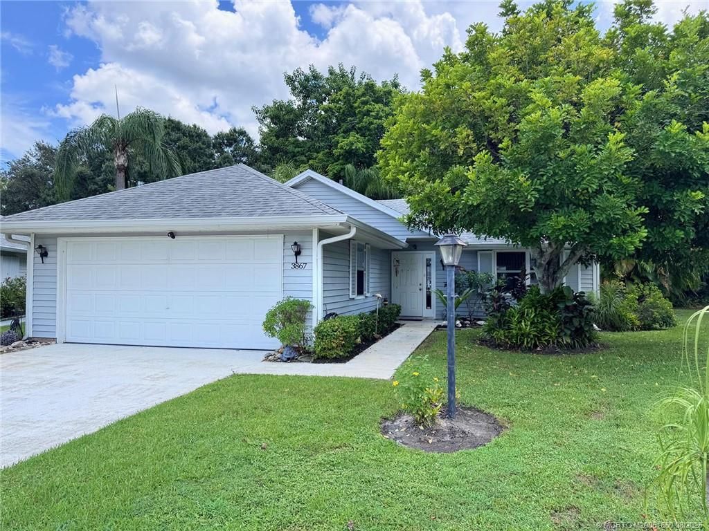 Photo of 3867 SE Bluebill Place, Stuart, FL 34997 (MLS # M20051650)