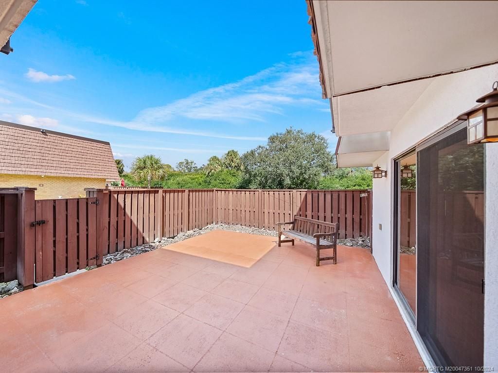 Photo of 2904 SW Sunset Trace Circle, Palm City, FL 34990 (MLS # M20047351)