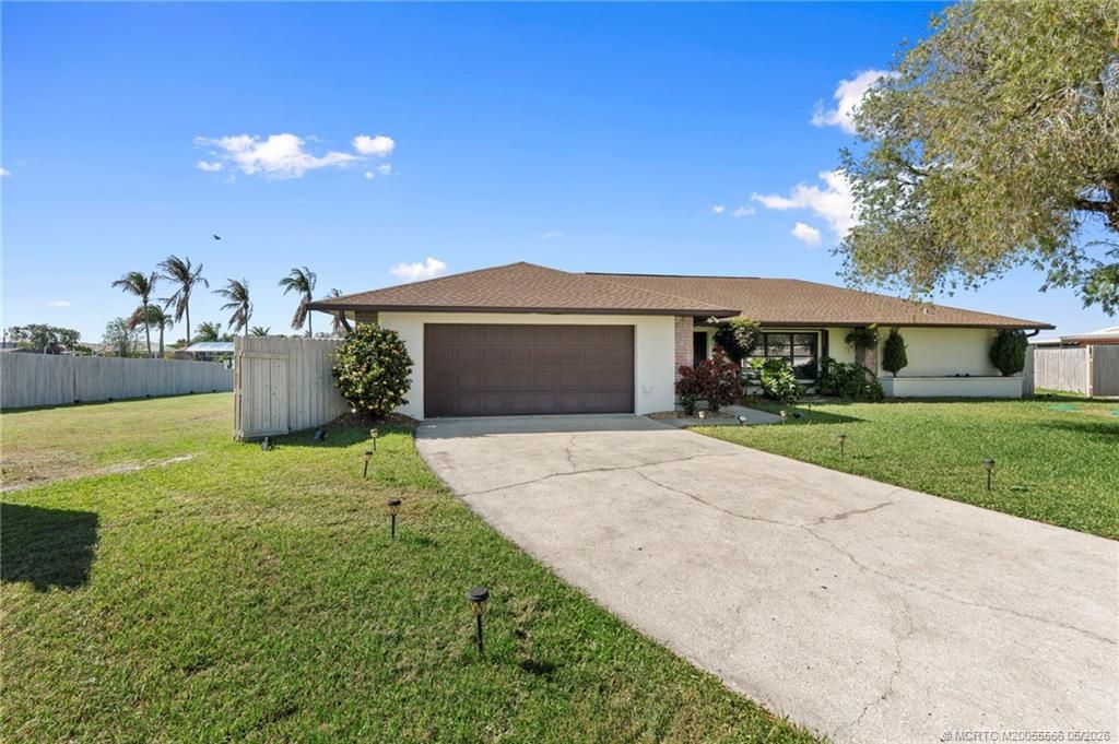 Photo of 2086 SW Gull Harbor Lane, Palm City, FL 34990 (MLS # M20055566)