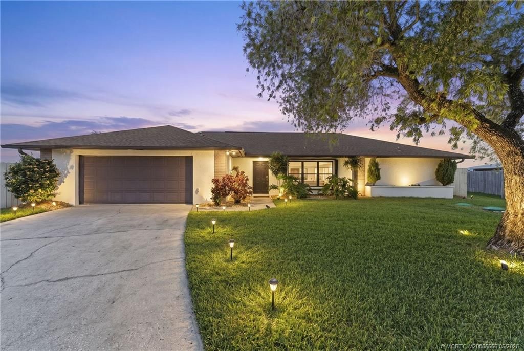 Photo of 2086 SW Gull Harbor Lane, Palm City, FL 34990 (MLS # M20055566)
