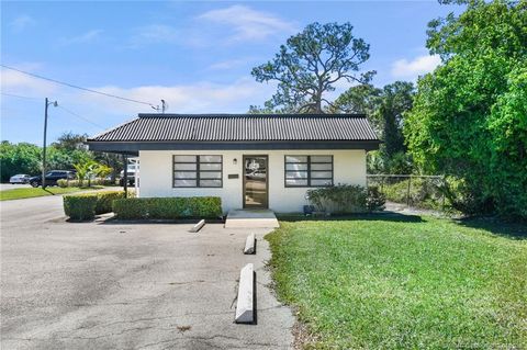 Photo of 940 NE Jensen Beach Boulevard, Jensen Beach, FL 34957 (MLS # M20049832)