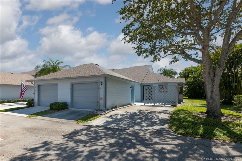 Photo of 6125 SE Georgetown Place #1001, Hobe Sound, FL 33455 (MLS # M20038268)