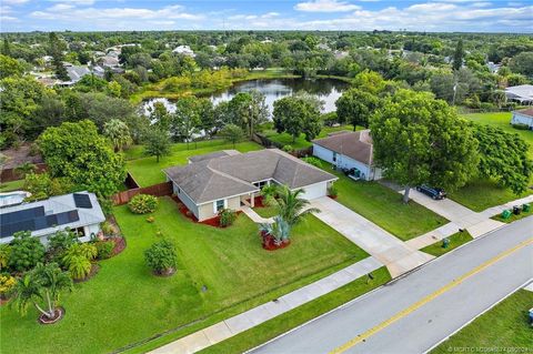 Photo of 2325 SE Grand Drive, Port Saint Lucie, FL 34952 (MLS # M20046574)