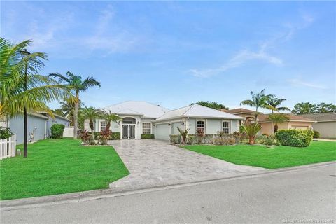 Photo of 439 NW Sunflower Place, Jensen Beach, FL 34957 (MLS # M20052170)