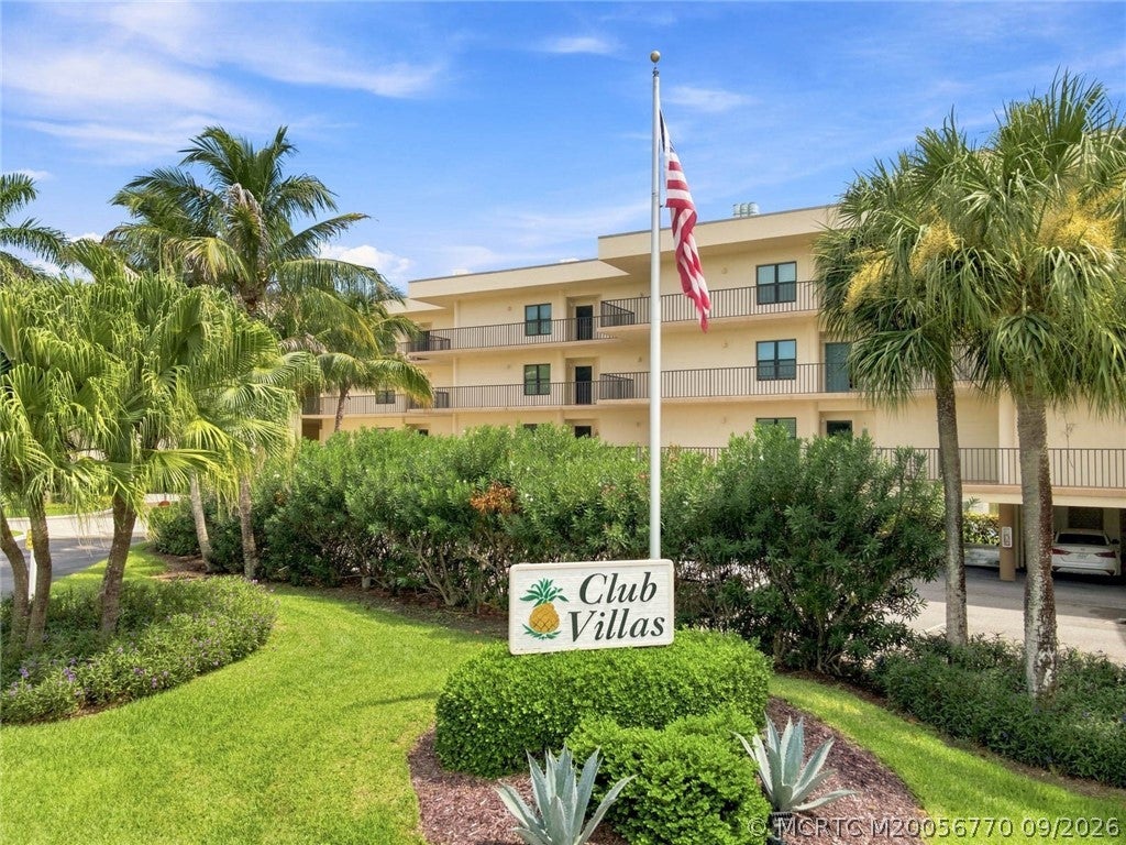 Photo of 221 NE Plantation Road #207, Stuart, FL 34996 (MLS # M20056770)