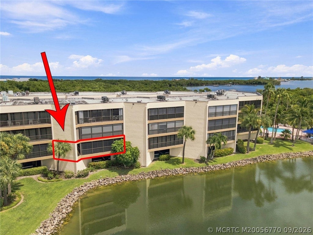 221 NE Plantation Road 207