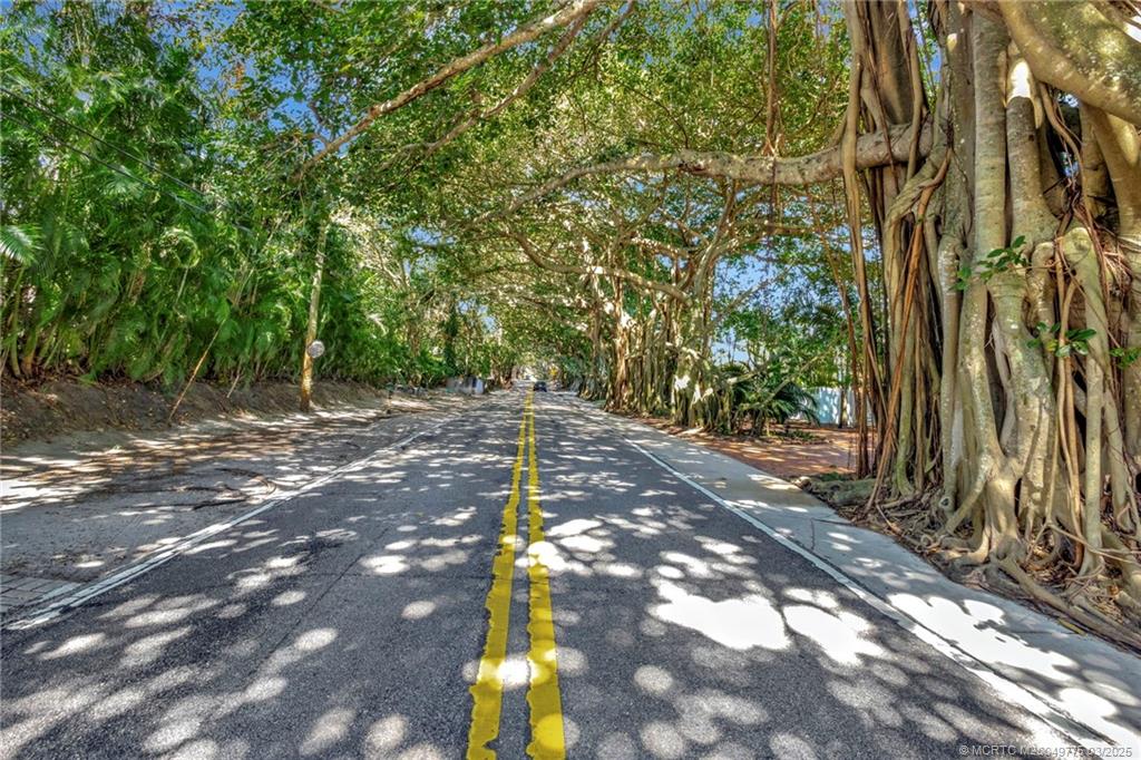 Stuart, Florida 34997, United States, 4 Bedrooms Bedrooms, ,3 BathroomsBathrooms,Residential,Active,94122