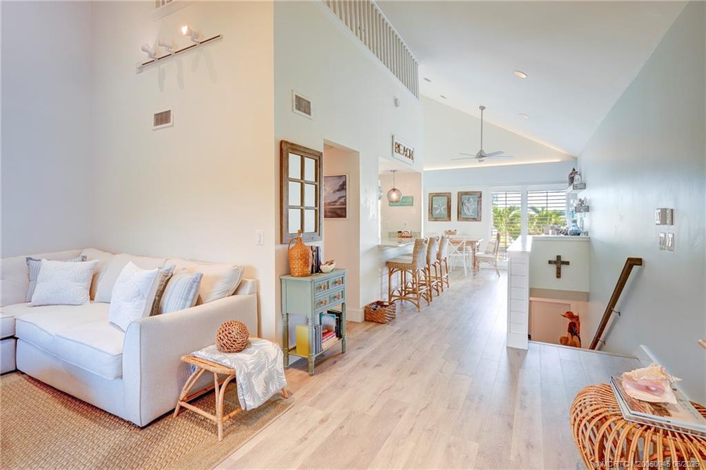 Stuart, Florida 34996, United States, 2 Bedrooms Bedrooms, ,3 BathroomsBathrooms,Residential,Active,148274