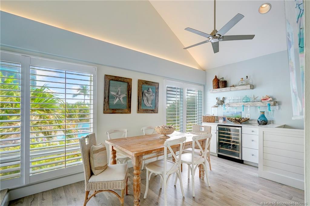 Stuart, Florida 34996, United States, 2 Bedrooms Bedrooms, ,3 BathroomsBathrooms,Residential,Active,148274