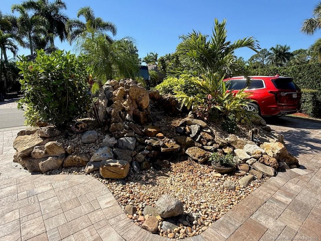 Photo of 400 Chipshot Lane NW, Port Saint Lucie, FL 34986 (MLS # M20049559)