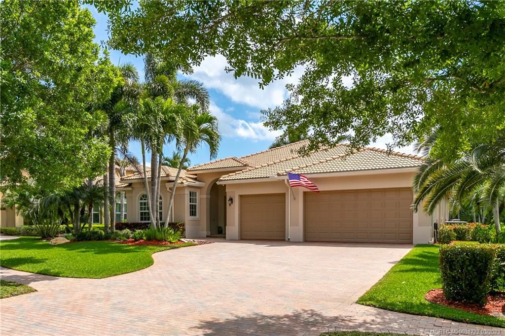 Photo of 4657 SW Long Bay Drive, Palm City, FL 34990 (MLS # M20038722)