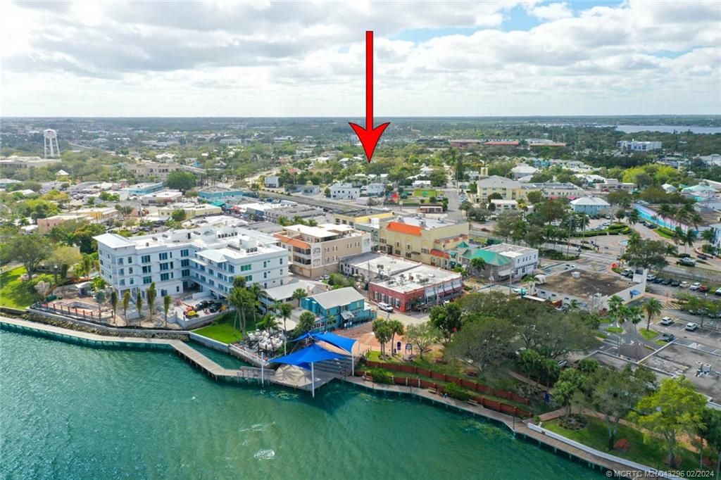 Photo of 424 SW Camden Avenue, Stuart, FL 34994 (MLS # M20043296)