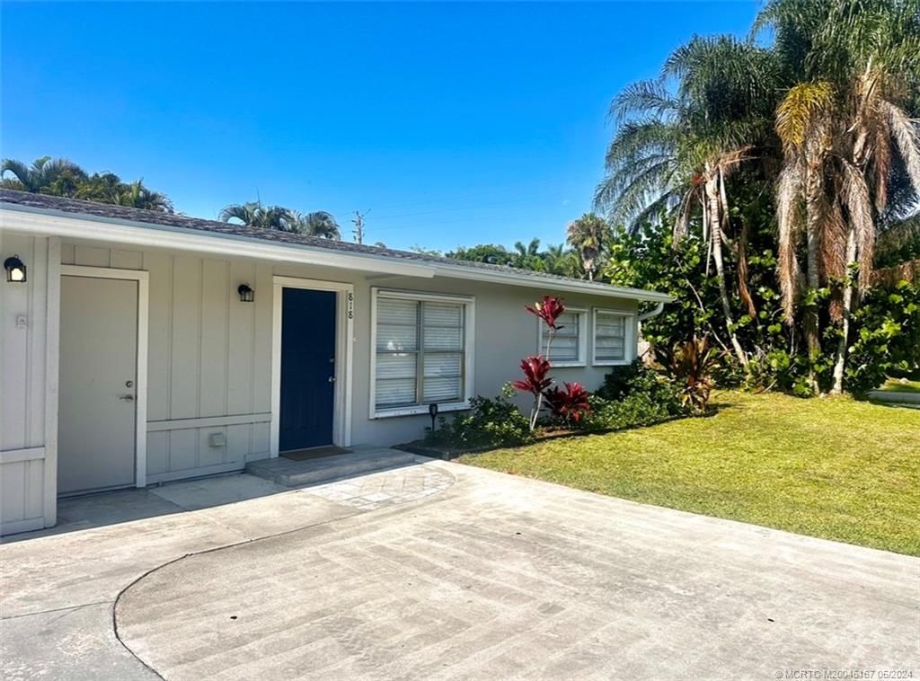 Photo of 808 SW 33rd Street, Palm City, FL 34990 (MLS # M20045167)