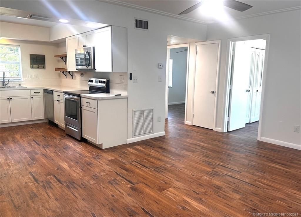 Photo of 808 SW 33rd Street, Palm City, FL 34990 (MLS # M20045167)