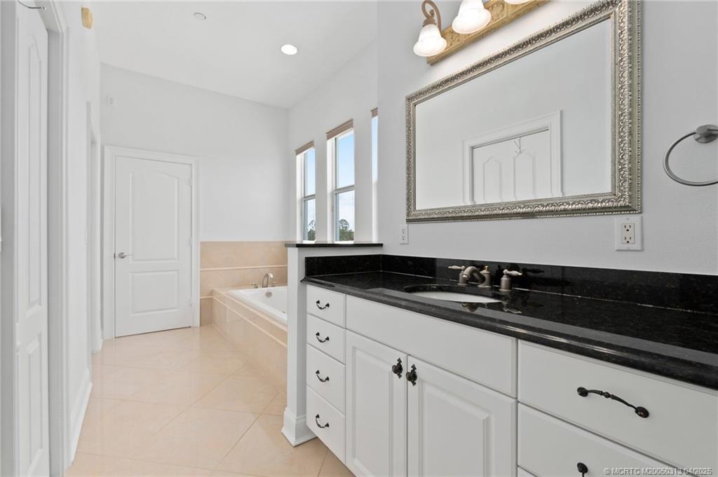 Stuart, Florida 34997, United States, 3 Bedrooms Bedrooms, ,3 BathroomsBathrooms,Residential,Active,119609