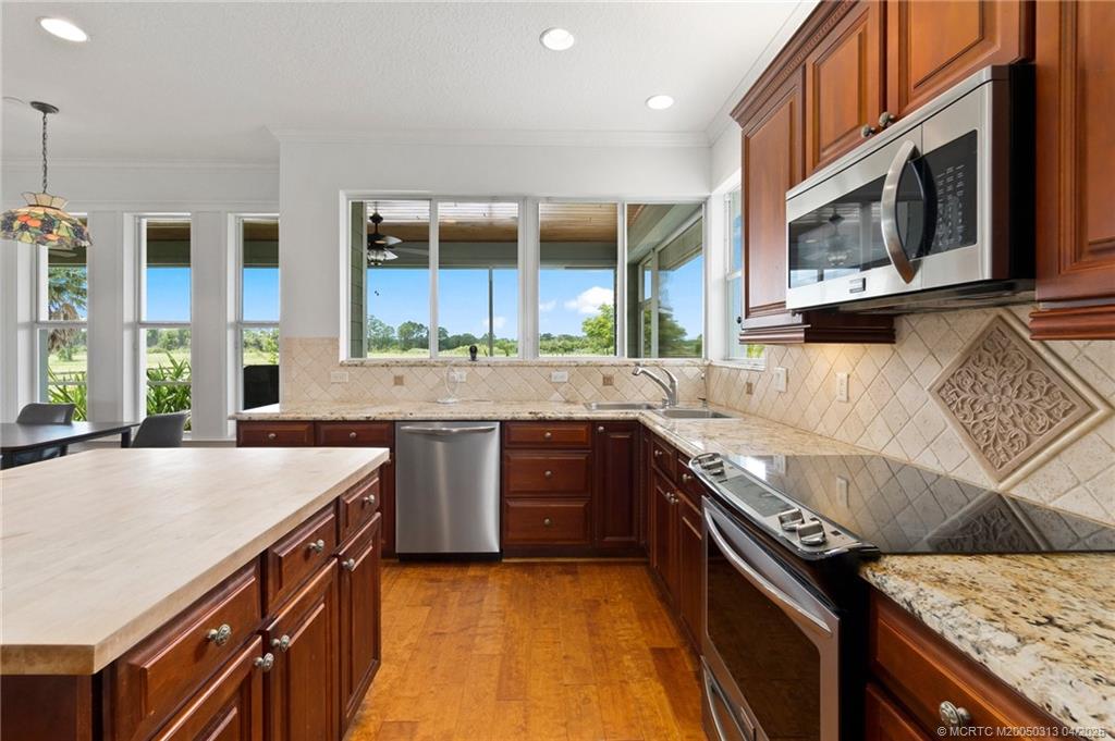 Stuart, Florida 34997, United States, 3 Bedrooms Bedrooms, ,3 BathroomsBathrooms,Residential,Active,119609