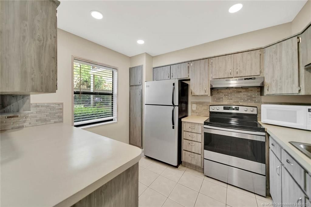 Photo of 1950 SW Palm City Road #3-105, Stuart, FL 34994 (MLS # M20050923)