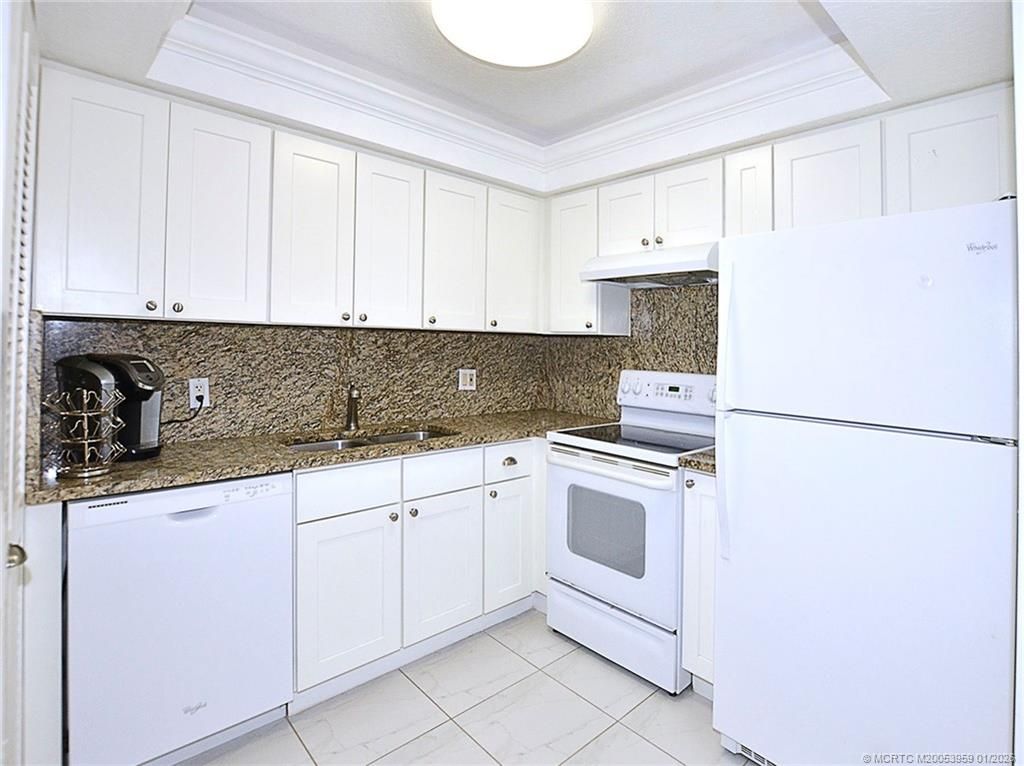 Photo of 950 S Kanner Highway #9, Stuart, FL 34994 (MLS # M20053959)