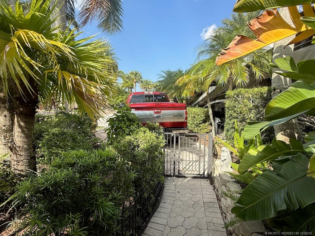 413 NW Chipshot Lane