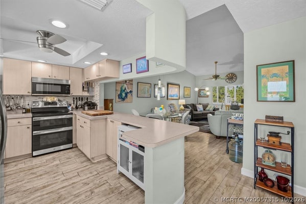 2950 SE OCEAN BLVD APT 121-6, STUART, FL 34996 - Image 7f34b4f930bdbf30a6896561482de581/568857689