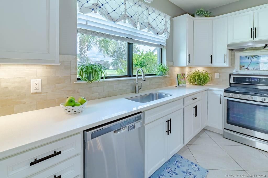 Photo of 549 SE Monet Drive, Port Saint Lucie, FL 34984 (MLS # M20047443)