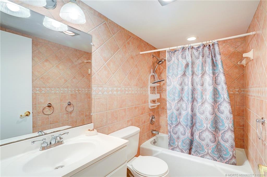 Jensen Beach, Florida 34957, United States, 2 Bedrooms Bedrooms, ,2 BathroomsBathrooms,Residential,Active,247419