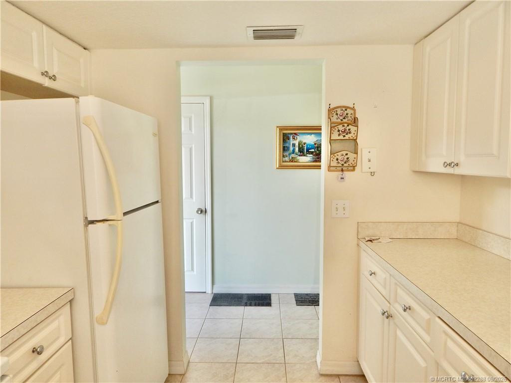 Stuart, Florida 34996, United States, 2 Bedrooms Bedrooms, ,2 BathroomsBathrooms,Residential,Active,214197