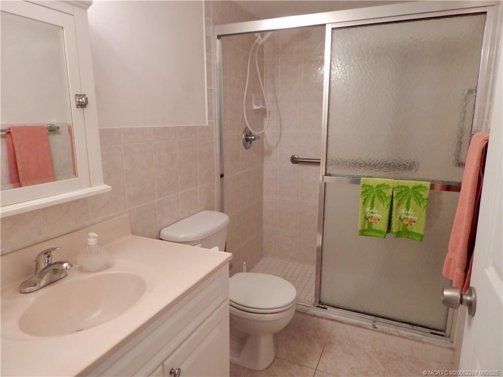 Stuart, Florida 34996, United States, 2 Bedrooms Bedrooms, ,2 BathroomsBathrooms,Residential,Active,214197
