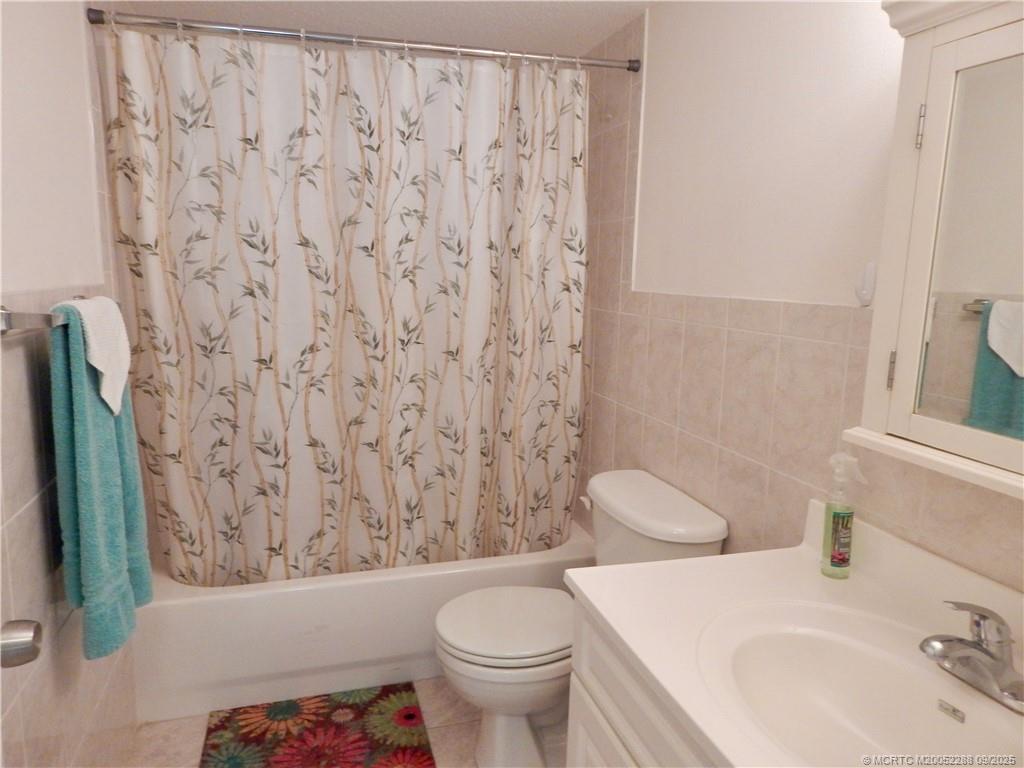 Stuart, Florida 34996, United States, 2 Bedrooms Bedrooms, ,2 BathroomsBathrooms,Residential,Active,214197