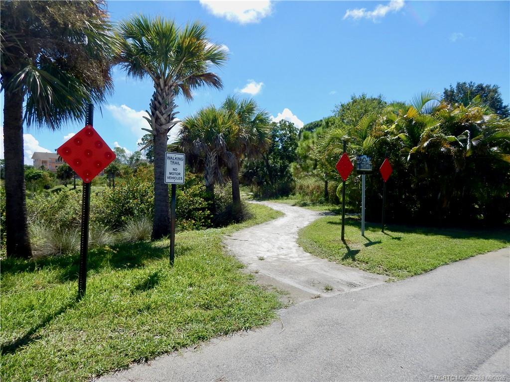 Stuart, Florida 34996, United States, 2 Bedrooms Bedrooms, ,2 BathroomsBathrooms,Residential,Active,214197