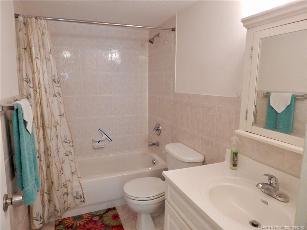 Stuart, Florida 34996, United States, 2 Bedrooms Bedrooms, ,2 BathroomsBathrooms,Residential,Active,214197