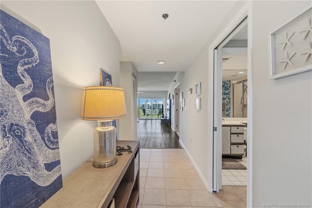 145 NE Edgewater Drive 4203