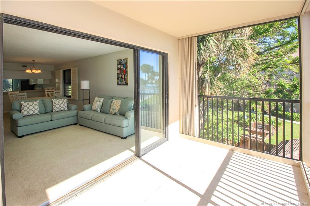 Stuart, Florida 34996, United States, 2 Bedrooms Bedrooms, ,2 BathroomsBathrooms,Residential,Active,30294