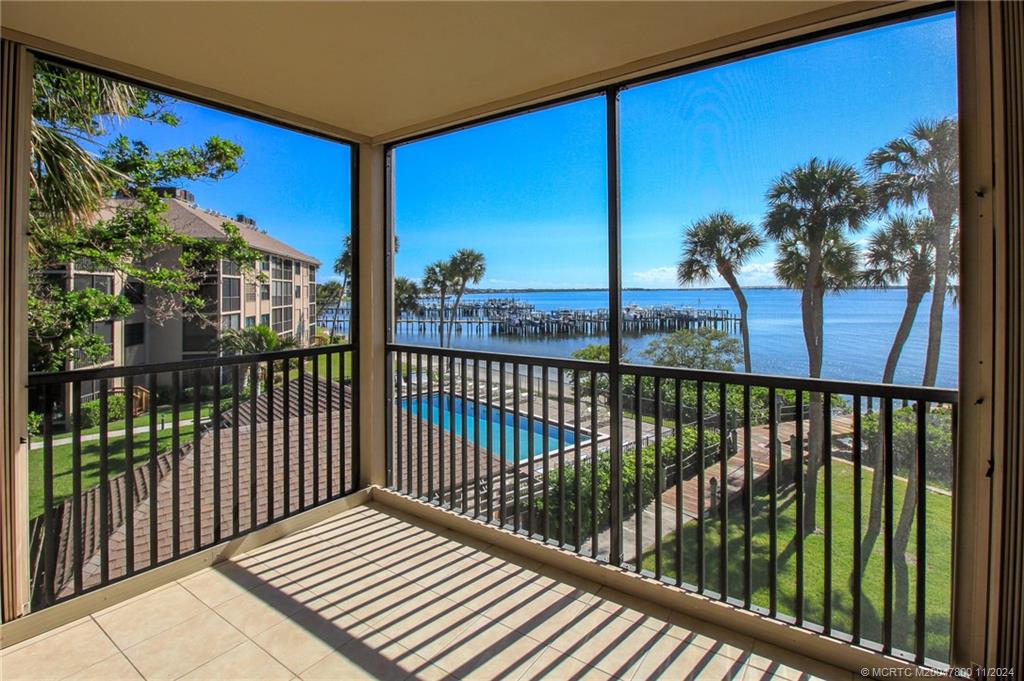 Stuart, Florida 34996, United States, 2 Bedrooms Bedrooms, ,2 BathroomsBathrooms,Residential,Active,30294