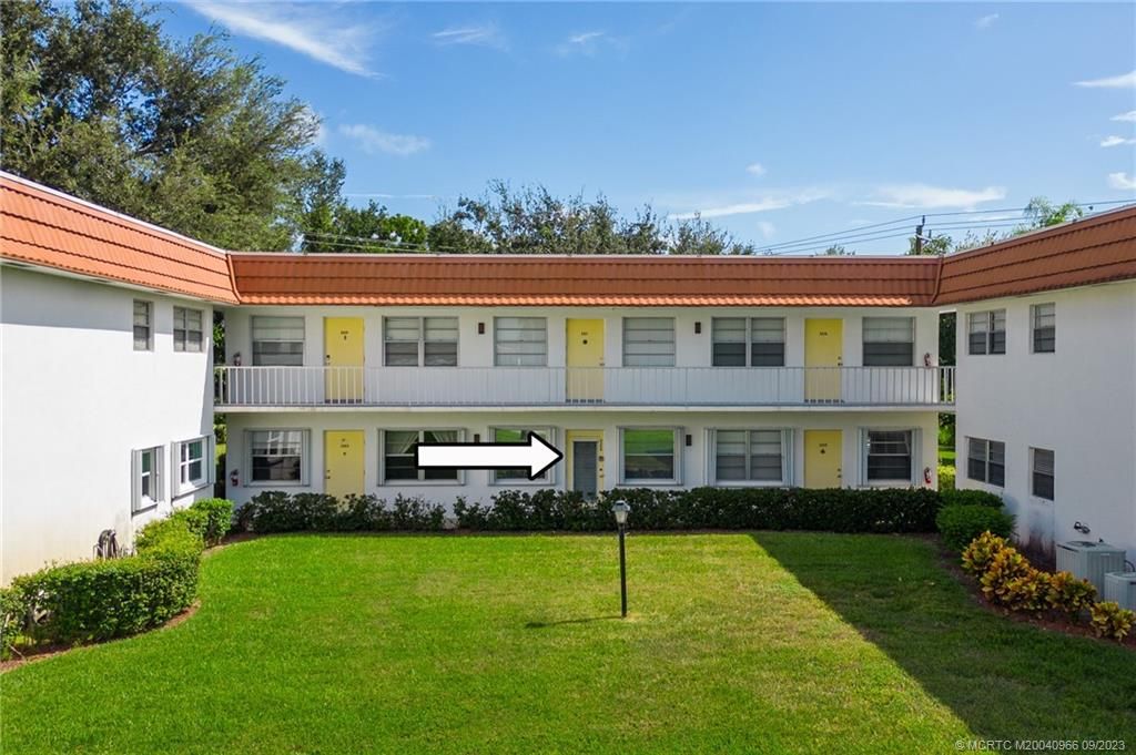 Photo of 1225 NW 21st Street #3304, Stuart, FL 34994 (MLS # M20040966)