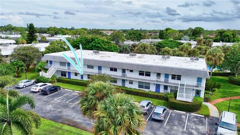 Photo of 2929 SE Ocean Boulevard #129-4, Stuart, FL 34996 (MLS # M20052073)