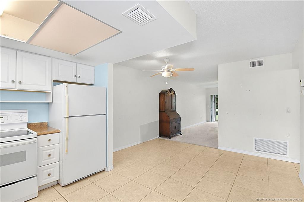 Stuart, Florida 34996, United States, 2 Bedrooms Bedrooms, ,2 BathroomsBathrooms,Residential,Active,205341