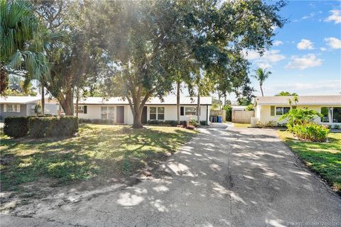 Photo of 2446 SW Hideaway Lane, Stuart, FL 34994 (MLS # M20055574)